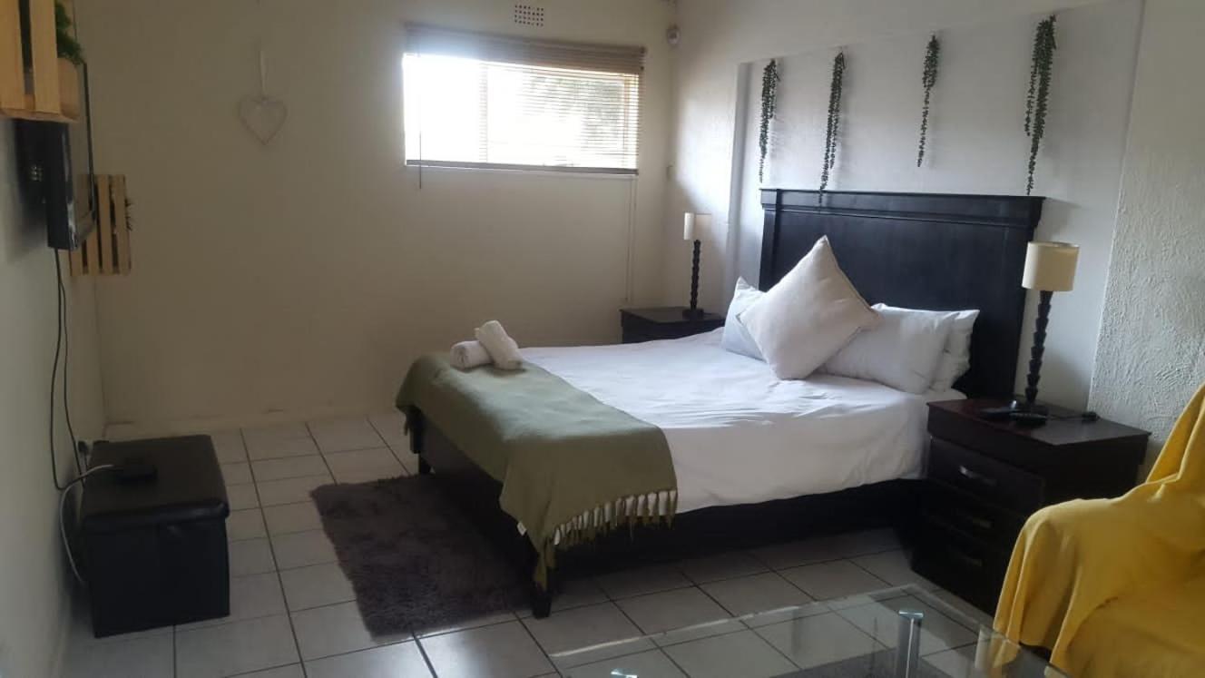 Self-Catering 1Bedr Cottage In Sandton With Free Wifi โจฮันเนสเบิร์ก ภายนอก รูปภาพ